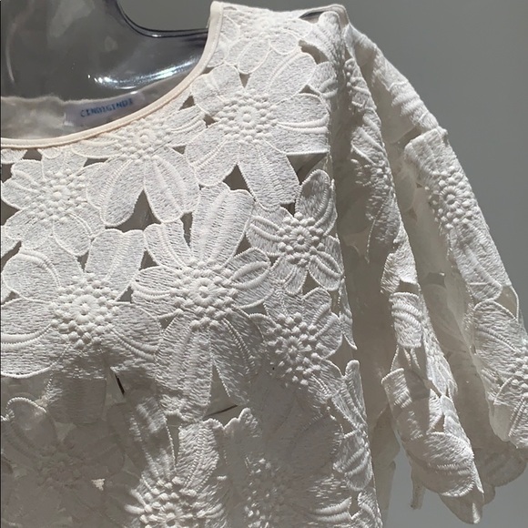 Lace top - Picture 3 of 4